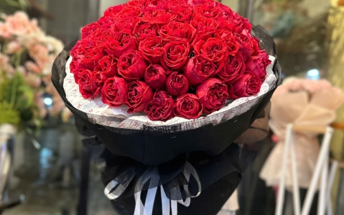 Bó Hoa Tươi Tặng Ngày 14/2 Tại Biên Hòa – Lựa Chọn Hoàn Hảo Cho Ngày Valentine