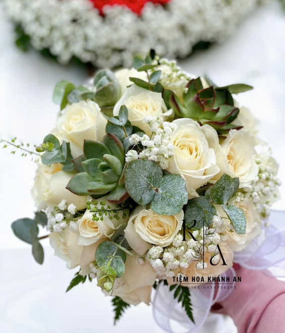 Hoa hồng trắng phối sen đá