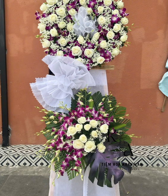 Hoa kính viếng ở biên hòa