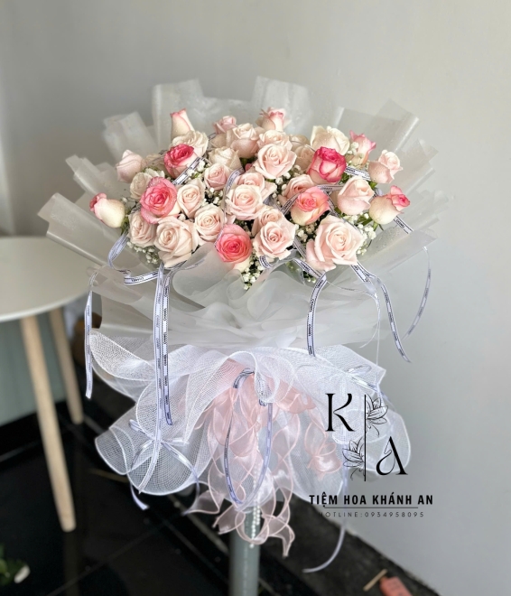 Mẫu bó hoa tươi chúc mừng siêu hot dễ thương tone hồng pastel