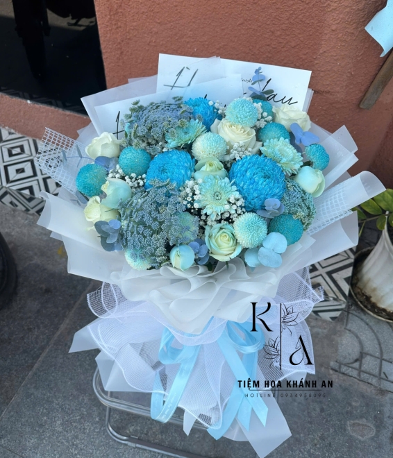 Mẫu bó hoa tươi chúc mừng tone xanh-hoa mừng tốt nghiệp