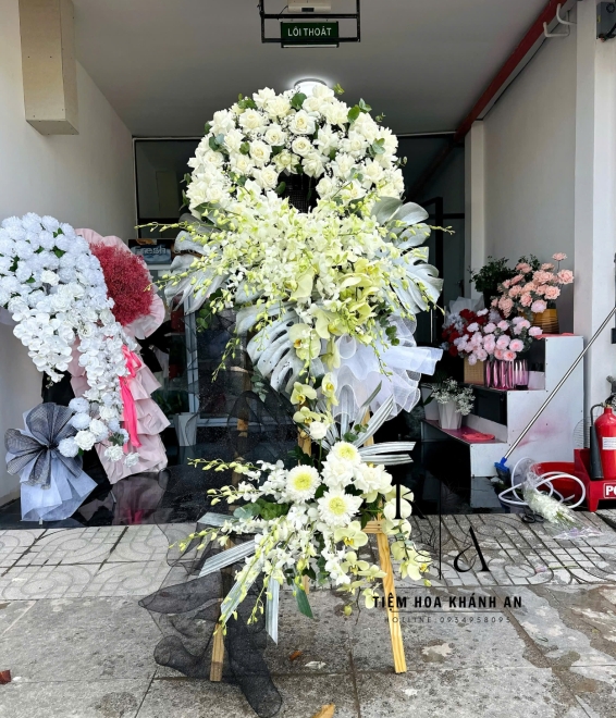 Kệ Hoa kính viếng sang trọng ở biên hòa