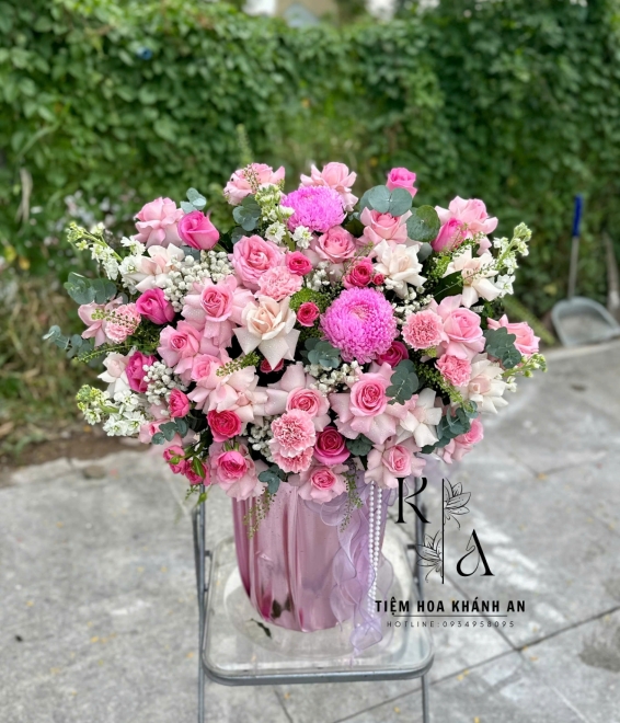 Giỏ hoa tone hồng tặng cô 20/11