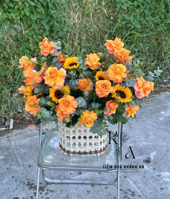 Giỏ hoa tone cam tri ân 20/11