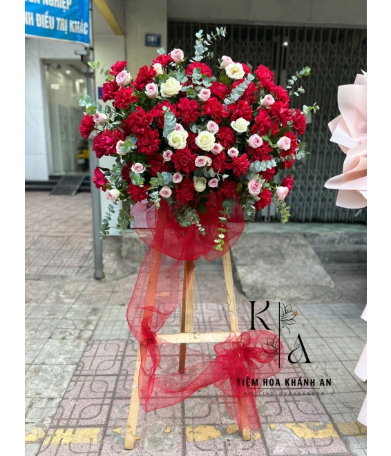Kệ hoa chúc mừng hoa hồng đỏ