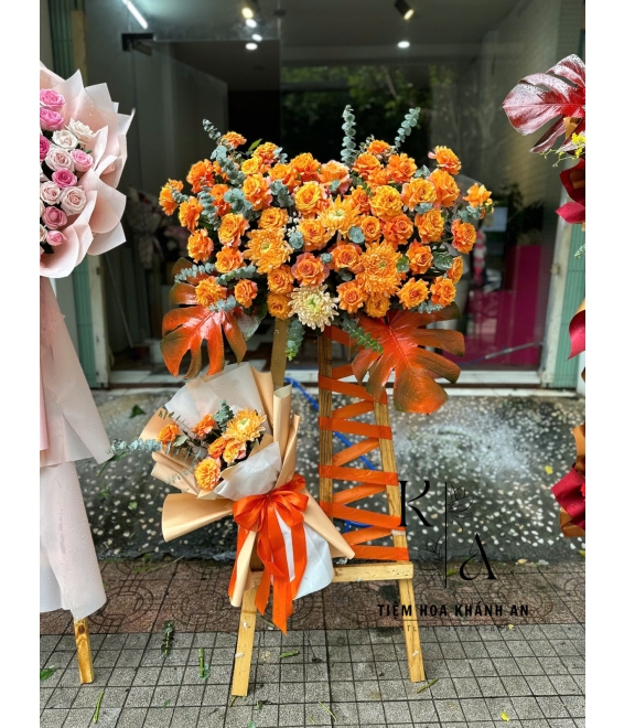 Kệ hoa chúc mừng khai trương  cho bạn thân