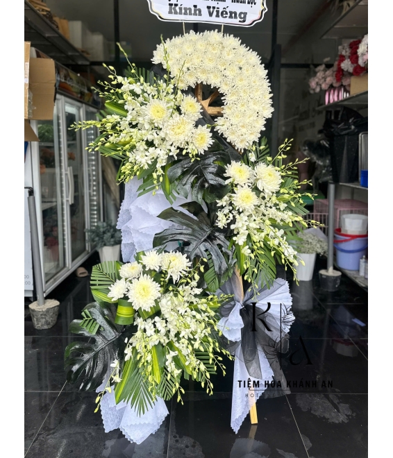 Kệ Hoa kính viếng ở biên hòa 3 tầng tone trắng-giao hoa online