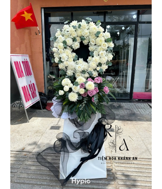 Kệ Hoa kính viếng phối tròn mẫu mới 2025