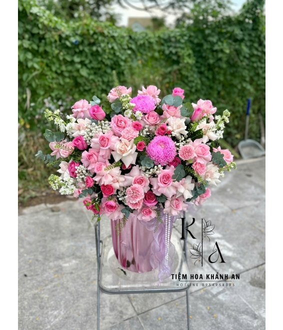 Giỏ hoa tone hồng tặng cô 20/11